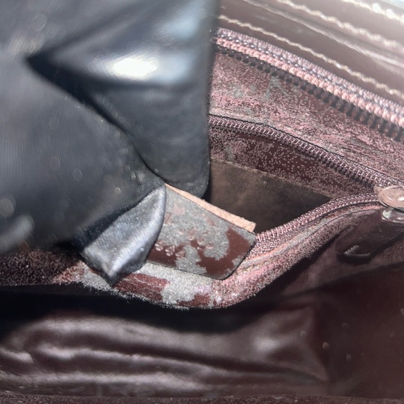 Gucci Black Leather Shoulder Bag - Picture 12 of 13